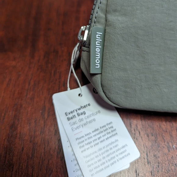 Lululemon Everywhere belt bag 1L green sage NWT - Picture 4 of 10